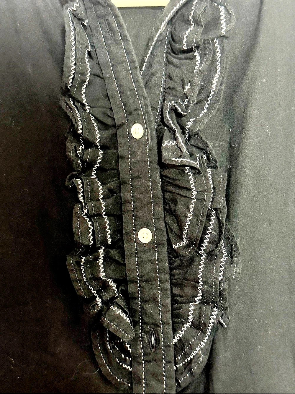 Gap Ruffle Front Black Button-Up Shirt Small - Picture 2 of 3